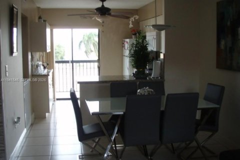 Снять в аренду квартиру в Хайалиа, Флорида 2 спальни, 75.44м2, № 1998881 - фото 2