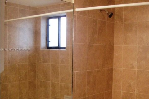 Снять в аренду квартиру в Хайалиа, Флорида 2 спальни, 75.44м2, № 1998881 - фото 10