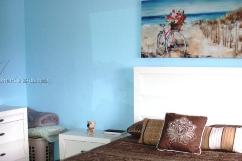 Снять в аренду квартиру в Хайалиа, Флорида 2 спальни, 75.44м2, № 1998881 - фото 11