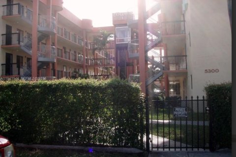 Appartement à Hialeah, Floride 2 chambres, 75.44 m2 № 1998881