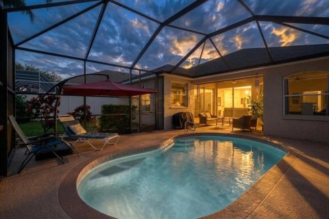 House in Lakewood Ranch, Florida 3 bedrooms, 169.36 sq.m. № 2231434 - photo 22