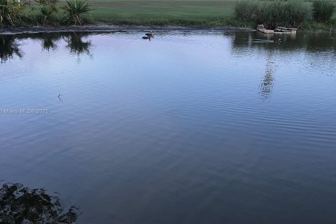 Copropriété à vendre à Pembroke Pines, Floride: 2 chambres, 108.7 m2 № 2019836 - photo 28