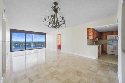 Copropriété à louer à Aventura, Floride: 2 chambres, 93.92 m2 № 2007082 - photo 4
