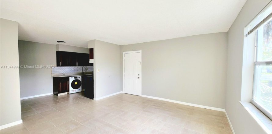 Appartement à Pompano Beach, Floride 2 chambres, 387.87 m2 № 1928734