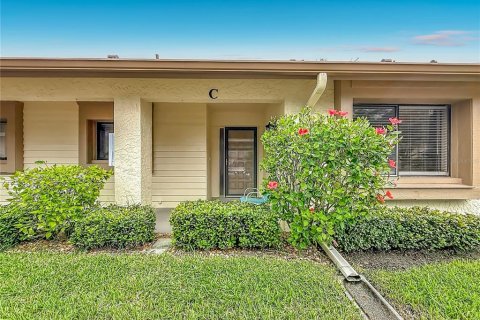 Condo in Clearwater, Florida, 2 bedrooms  № 2384475 - photo 7