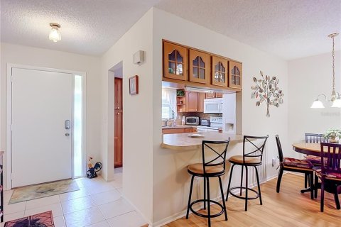 Condo in Clearwater, Florida, 2 bedrooms  № 2384475 - photo 16