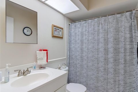 Condo in Clearwater, Florida, 2 bedrooms  № 2384475 - photo 29