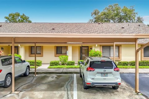 Condo in Clearwater, Florida, 2 bedrooms  № 2384475