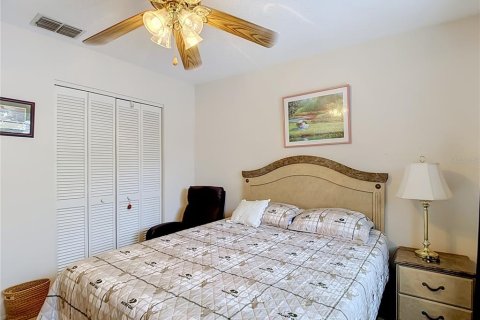 Condo in Clearwater, Florida, 2 bedrooms  № 2384475 - photo 27