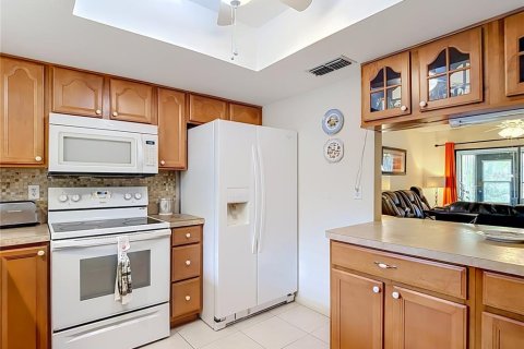 Condo in Clearwater, Florida, 2 bedrooms  № 2384475 - photo 13