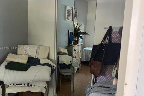 Villa ou maison à louer à Fort Lauderdale, Floride: 2 chambres, 61.32 m2 № 1999571 - photo 12