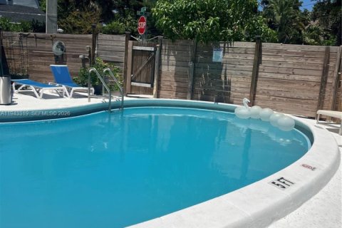 Villa ou maison à louer à Fort Lauderdale, Floride: 2 chambres, 61.32 m2 № 1999571 - photo 17