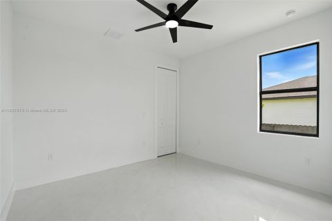 Casa en venta en Cape Coral, Florida, 3 dormitorios, 166.57 m2 № 1823575 - foto 20
