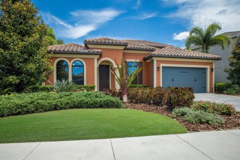 House in Lakewood Ranch, Florida 3 bedrooms, 340.49 sq.m. № 1205089 - photo 1