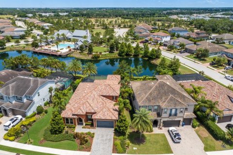 House in Lakewood Ranch, Florida 3 bedrooms, 340.49 sq.m. № 1205089 - photo 3