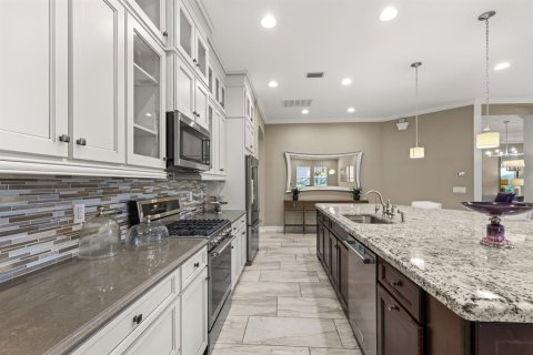 House in Lakewood Ranch, Florida 3 bedrooms, 340.49 sq.m. № 1205089 - photo 18