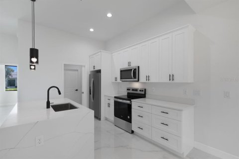 Villa ou maison à louer à Rotonda, Floride: 3 chambres, 160.44 m2 № 1771351 - photo 5