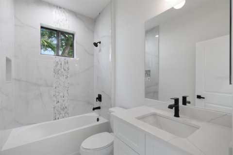 Villa ou maison à louer à Rotonda, Floride: 3 chambres, 160.44 m2 № 1771351 - photo 17