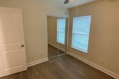 Villa ou maison à louer à Palm Harbor, Floride: 4 chambres, 139.35 m2 № 2433498 - photo 9