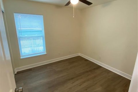 Villa ou maison à louer à Palm Harbor, Floride: 4 chambres, 139.35 m2 № 2433498 - photo 12