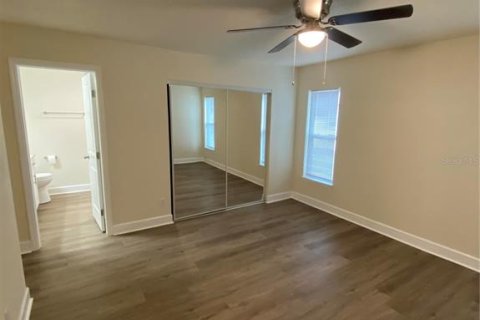 Villa ou maison à louer à Palm Harbor, Floride: 4 chambres, 139.35 m2 № 2433498 - photo 6
