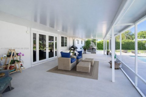 House in Homestead, Florida 3 bedrooms, 160.07 sq.m. № 2064396 - photo 23