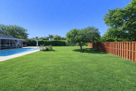 House in Homestead, Florida 3 bedrooms, 160.07 sq.m. № 2064396 - photo 28