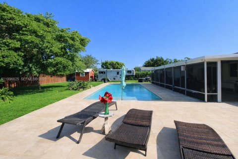 House in Homestead, Florida 3 bedrooms, 160.07 sq.m. № 2064396 - photo 29