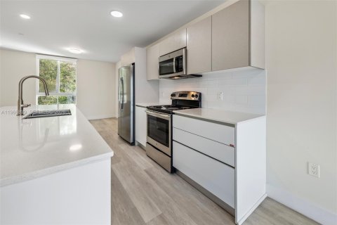 Appartement à louer à Miami, Floride: 2 chambres, 119.1 m2 № 2029645 - photo 5
