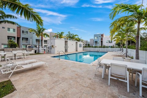 Appartement à louer à Miami, Floride: 2 chambres, 119.1 m2 № 2029645 - photo 15