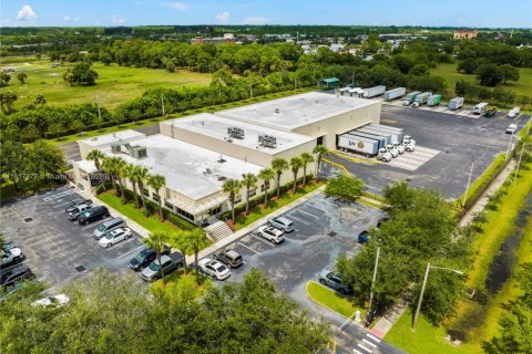 Immobilier commercial à vendre à St. Lucie, Floride № 1774549 - photo 14