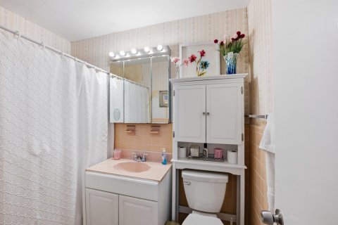 House in Vero Beach, Florida 3 bedrooms, 114.83 sq.m. № 2185082 - photo 27