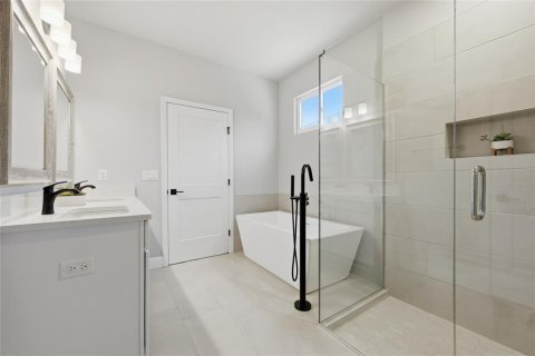 House in Gainesville, Florida 4 bedrooms, 222.69 sq.m. № 2092821 - photo 20