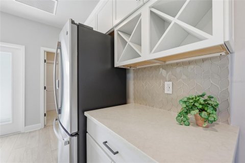 House in Gainesville, Florida 4 bedrooms, 222.69 sq.m. № 2092821 - photo 10