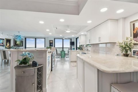 Condominio en venta en Clearwater, Florida, 4 dormitorios, 328.13 m2 № 1818991 - foto 8
