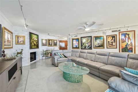 Condominio en venta en Clearwater, Florida, 4 dormitorios, 328.13 m2 № 1818991 - foto 7