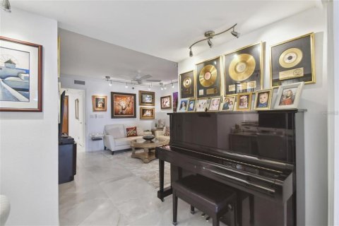 Condominio en venta en Clearwater, Florida, 4 dormitorios, 328.13 m2 № 1818991 - foto 13