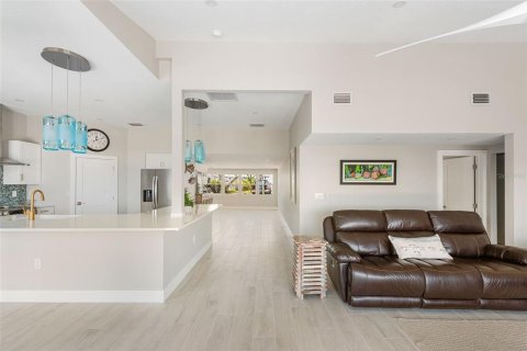 Casa en venta en Englewood, Florida, 4 dormitorios, 206.8 m2 № 2126815 - foto 30