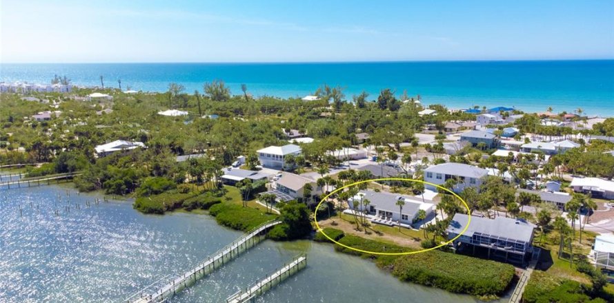 Casa en Englewood, Florida 4 dormitorios, 206.8 m2 № 2126815