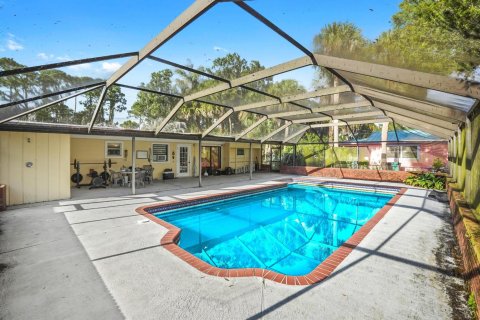 House in St. Lucie, Florida 3 bedrooms, 95.32 sq.m. № 2268668