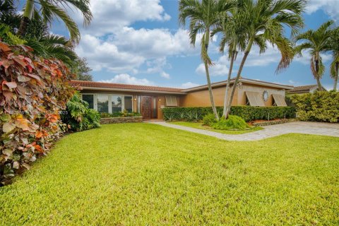 Villa ou maison à vendre à Hollywood, Floride: 3 chambres, 226.68 m2 № 1931612 - photo 4
