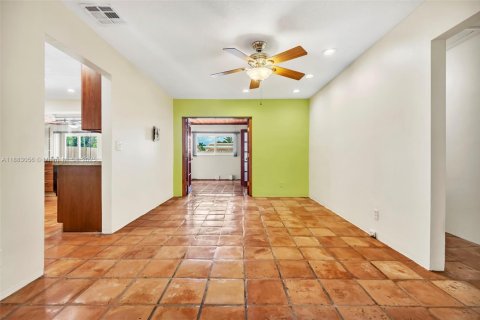 Villa ou maison à vendre à Hollywood, Floride: 3 chambres, 226.68 m2 № 1931612 - photo 20