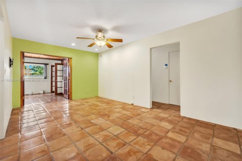 Villa ou maison à vendre à Hollywood, Floride: 3 chambres, 226.68 m2 № 1931612 - photo 19