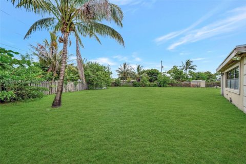 Villa ou maison à vendre à Miami Gardens, Floride: 3 chambres, 159.23 m2 № 1855018 - photo 5