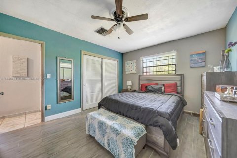 Villa ou maison à vendre à Miami Gardens, Floride: 3 chambres, 159.23 m2 № 1855018 - photo 20