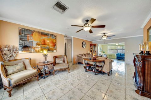 Villa ou maison à vendre à Miami Gardens, Floride: 3 chambres, 159.23 m2 № 1855018 - photo 14