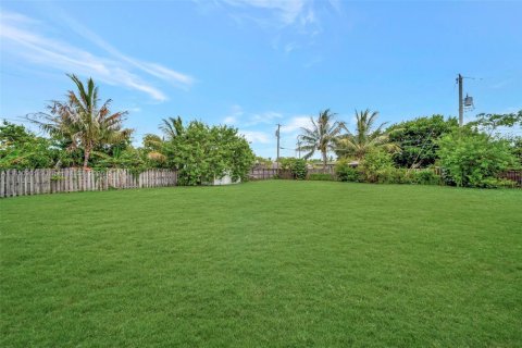 Villa ou maison à vendre à Miami Gardens, Floride: 3 chambres, 159.23 m2 № 1855018 - photo 4