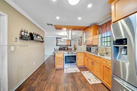Villa ou maison à vendre à Miami Gardens, Floride: 3 chambres, 159.23 m2 № 1855018 - photo 10