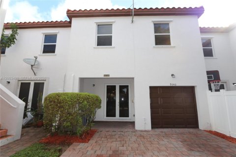 Touwnhouse à vendre à Miami, Floride: 3 chambres, 149.39 m2 № 2068103 - photo 10