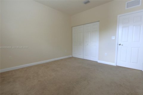 Touwnhouse à vendre à Miami, Floride: 3 chambres, 149.39 m2 № 2068103 - photo 24